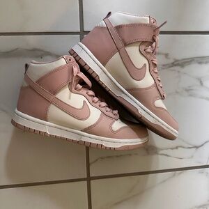 Women’s Dunk High ‘Pink Oxford’